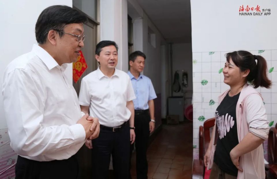 冯飞调研"五一"假期旅游市场,社会稳定情况并检查燃气