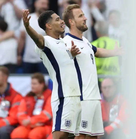 欧洲杯四分之一决赛前瞻:英格兰vs瑞士,荷兰vs土耳其_