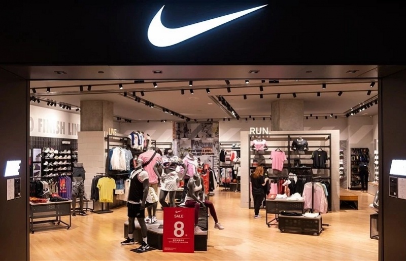 耐克全球裁员,lululemon紧跟,瘦身过奥运?_腾讯新闻