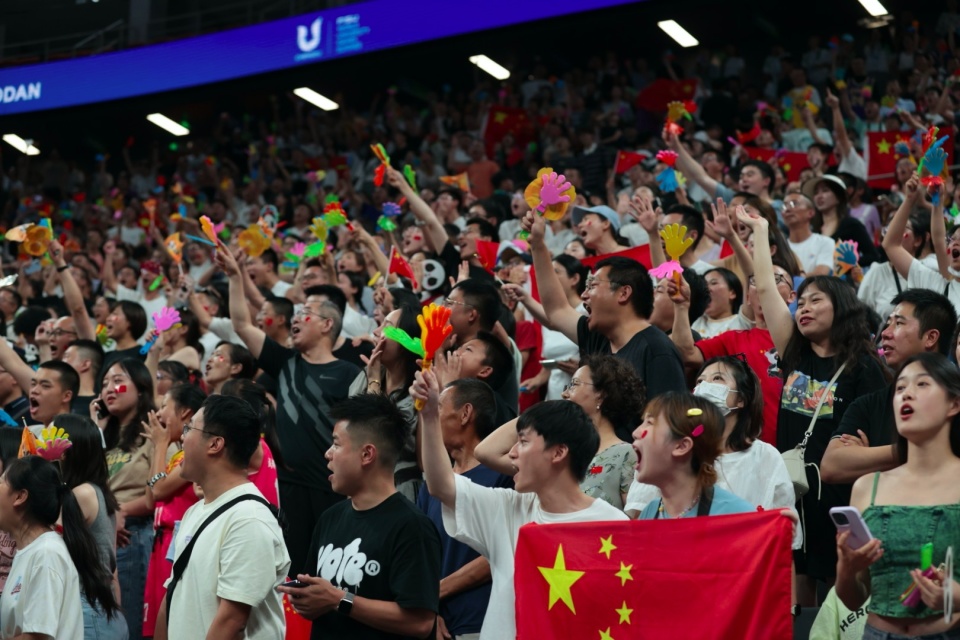 大运会中国女篮夺冠