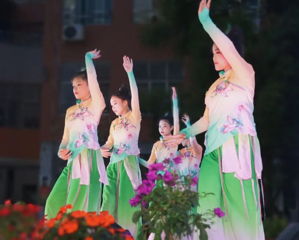 书法类)911 杨佳豪    914 邹敏佳  杨之星814 戴璐谣  909 刘诗怡817