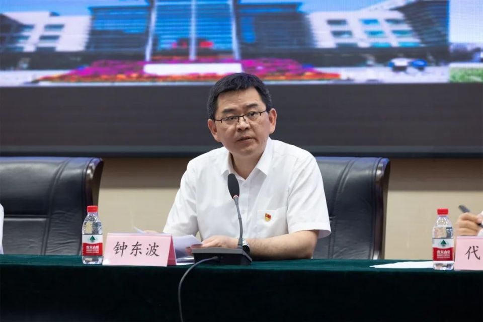 關于首都醫(yī)科大學附屬友誼醫(yī)院號販子掛號電話掛不上的都找我的信息