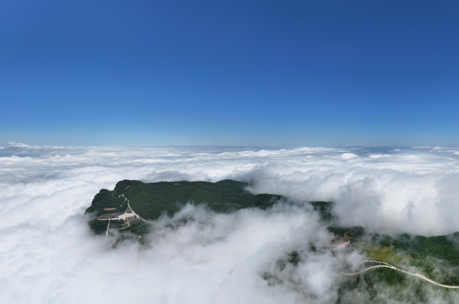 假期最后一天,快来云端仙境看场云海吧!