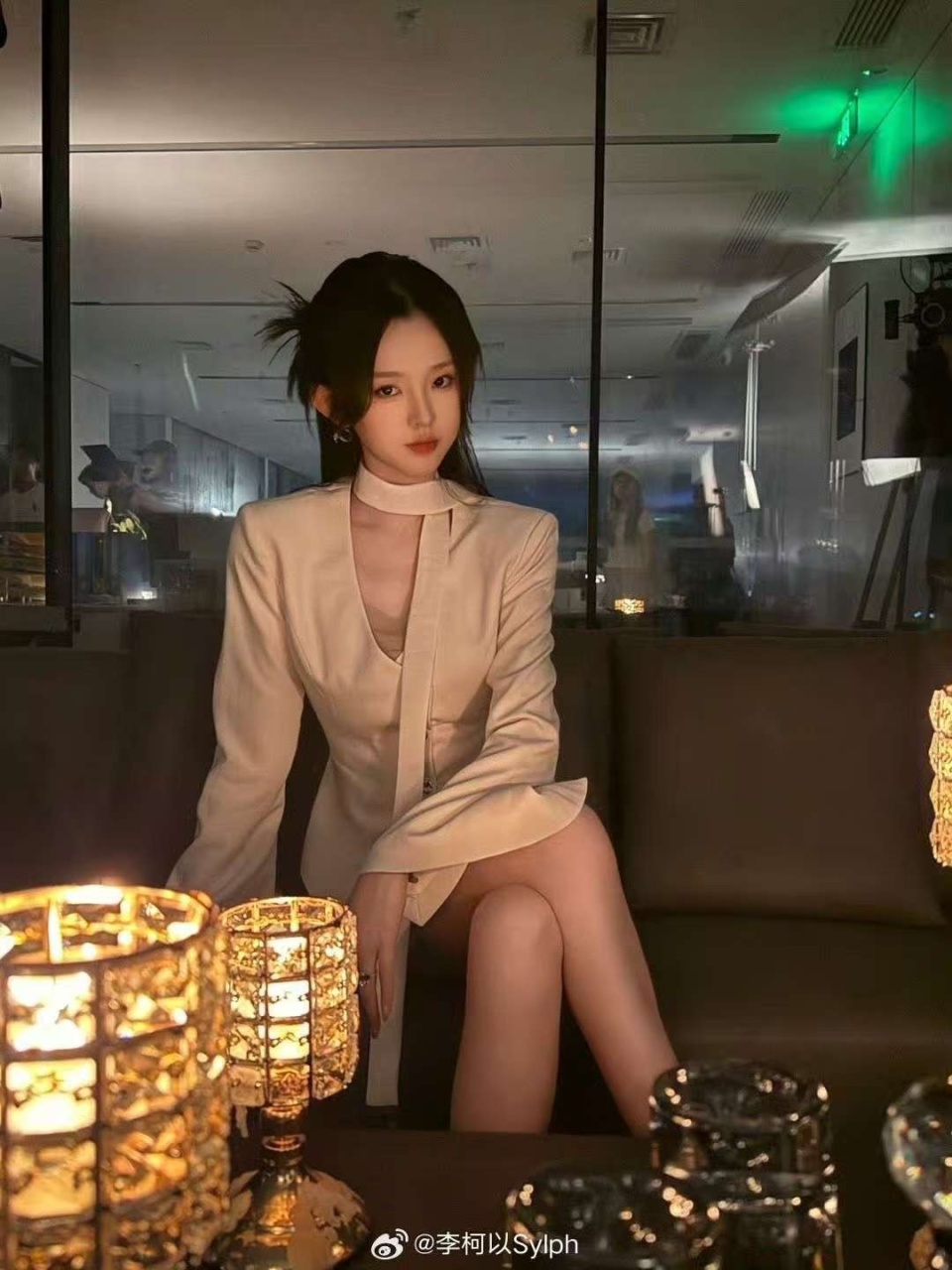 专访“短剧一姐”李柯以：9个月休息20多天，想拍到真成为太奶奶那天_腾讯新闻