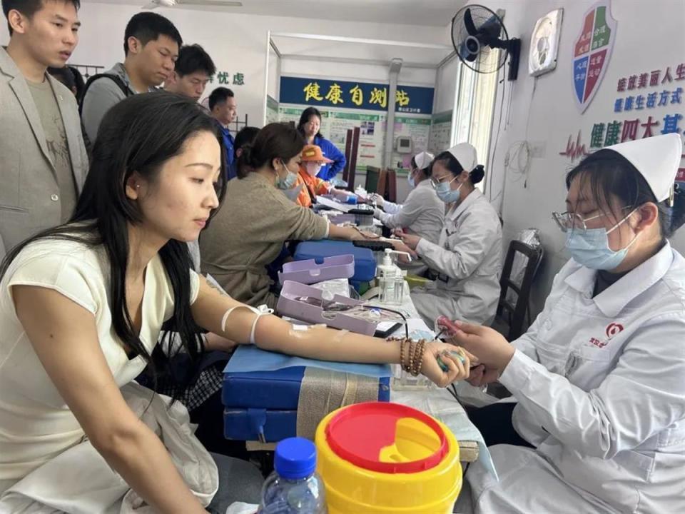 热血汇聚爱,献血暖人心!武东街道开展2024年无偿献血_