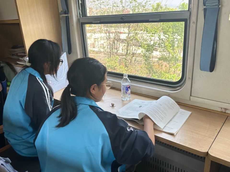 "快时代"下的"慢火车"之变