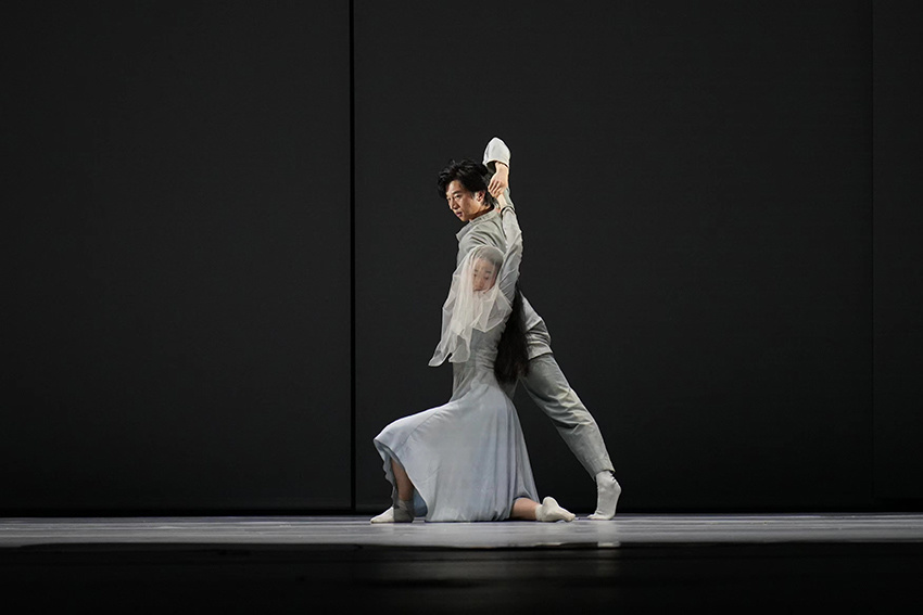 组图舞剧青衣在京上演王亚彬用舞姿讲述中国故事