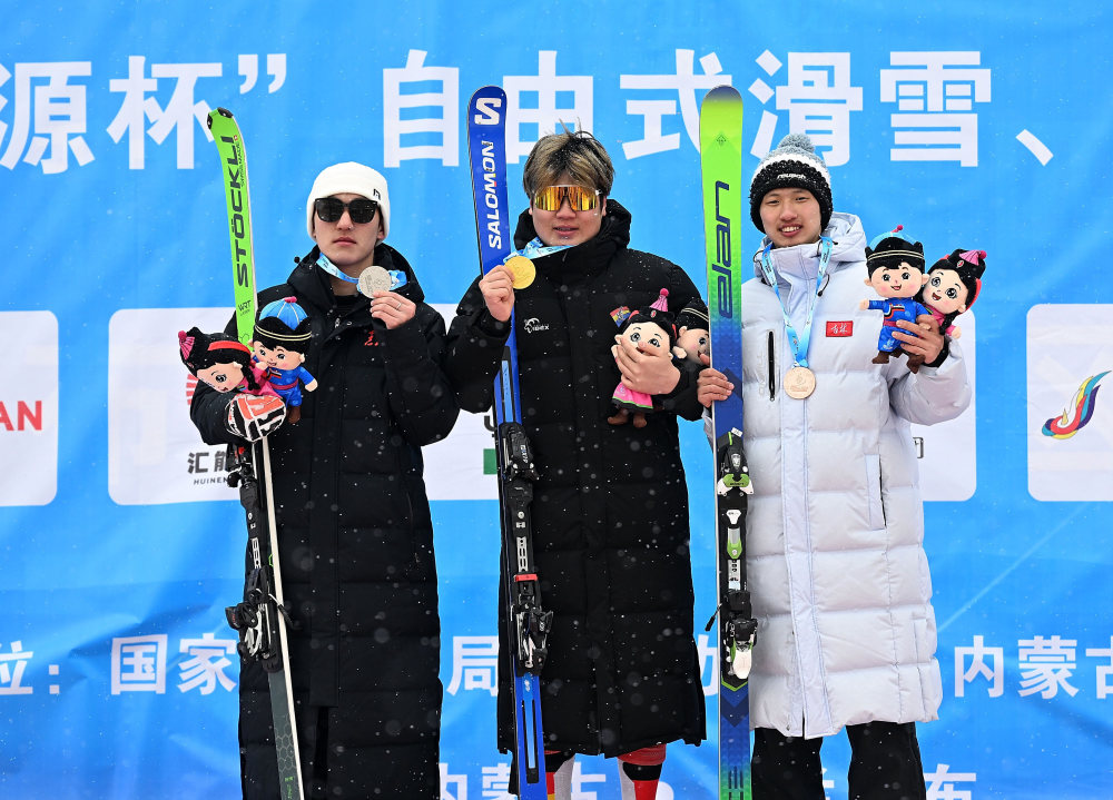 新华社记者 赵子硕 摄2月20日,辽宁队选手赵伟博