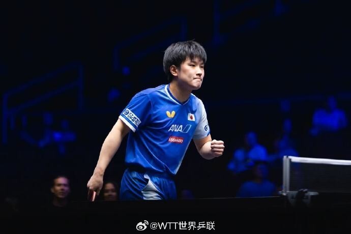 张本智和3-2战胜松岛辉空，晋级八强将战林昀儒_1