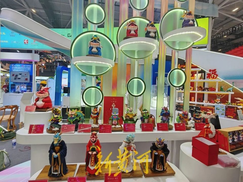 淄博市张店区"龙龖龘"系列文创产品入选"文博会礼物"精品100件