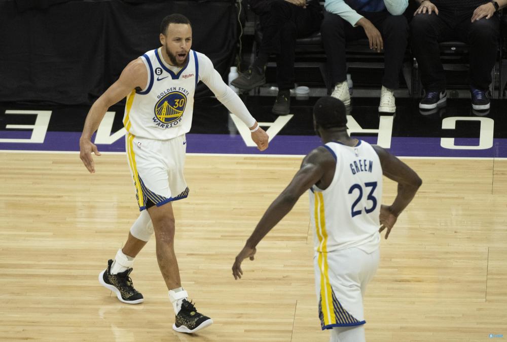 追梦:库里的职业道德极高 他每天都在健身房里训练_腾讯新闻