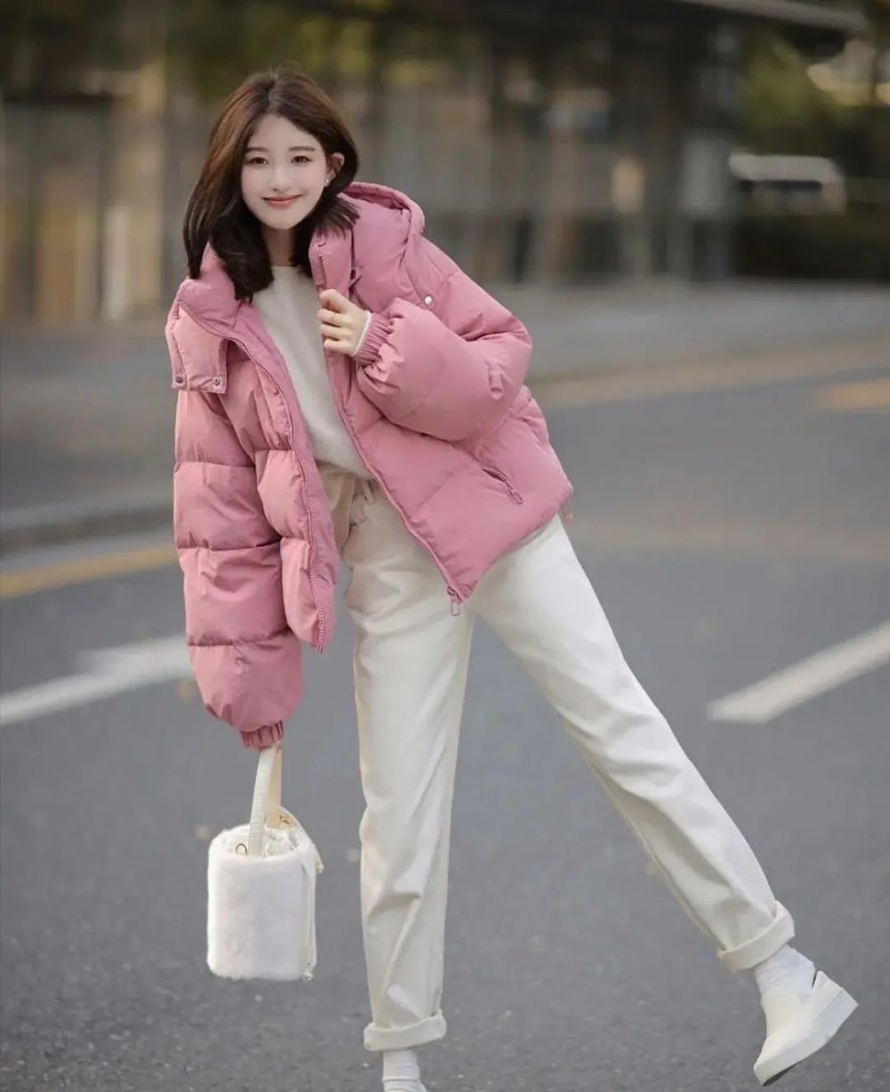 精致又优雅的冬季穿搭:叫"羽绒服 小白裤",清新时尚又保暖_腾讯新闻