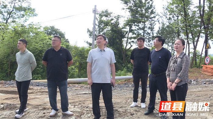 何玲)6月7日,道县县委书记李天明到相关乡镇和零道高速公路总承包部一