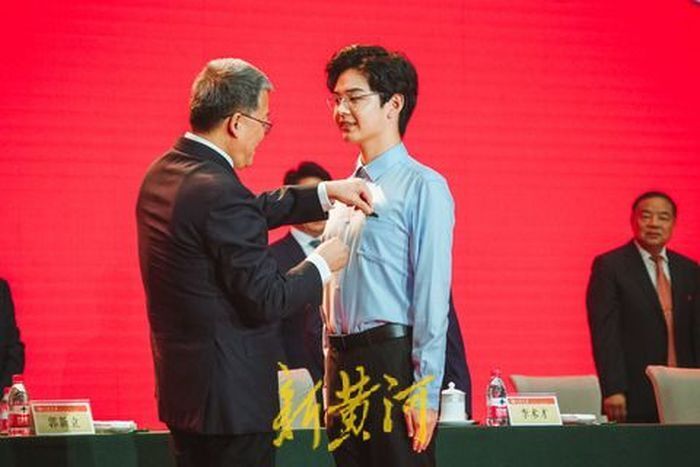 山东大学举行2023级本科生开学典礼，校长李术才：努力做最优秀的本科生_腾讯新闻