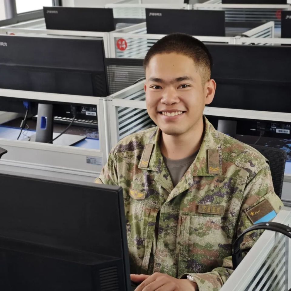 军营"最美笑脸",有你的吗?