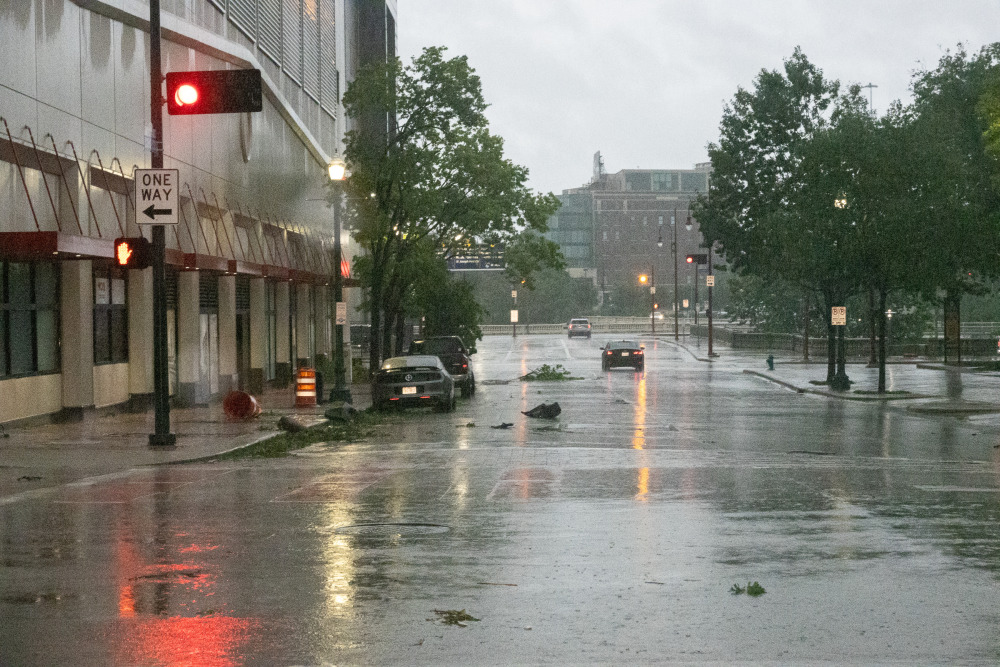 暴风雨席卷美国休斯敦致至少4人死亡