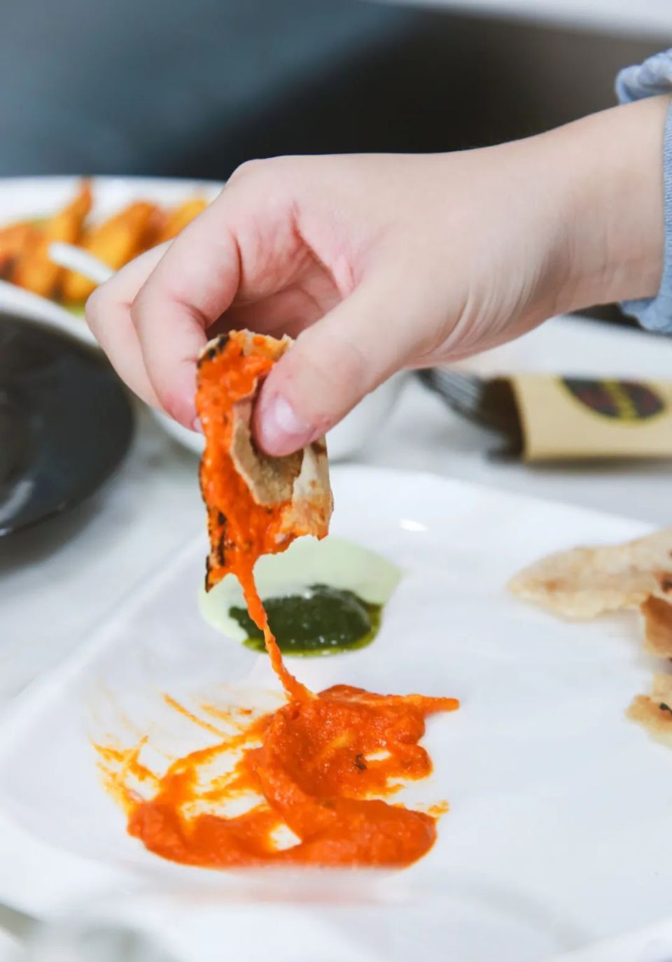 中国最魔幻的县城,挤满了外国人开的餐厅