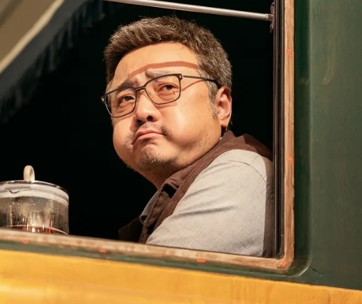 四年前,由徐峥自导自演的"囧系列"影片的第三部电影作品《囧妈》,因为