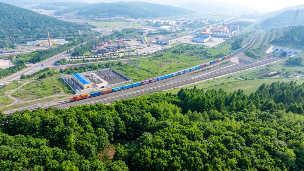 中欧班列"东通道"通行量突破3000列