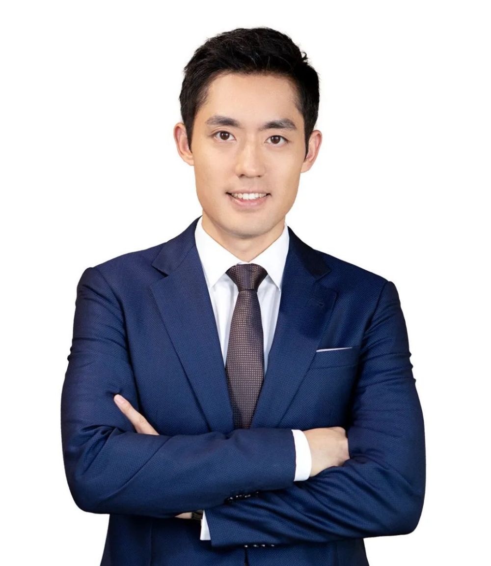 21:30cctv-4《今日关注》