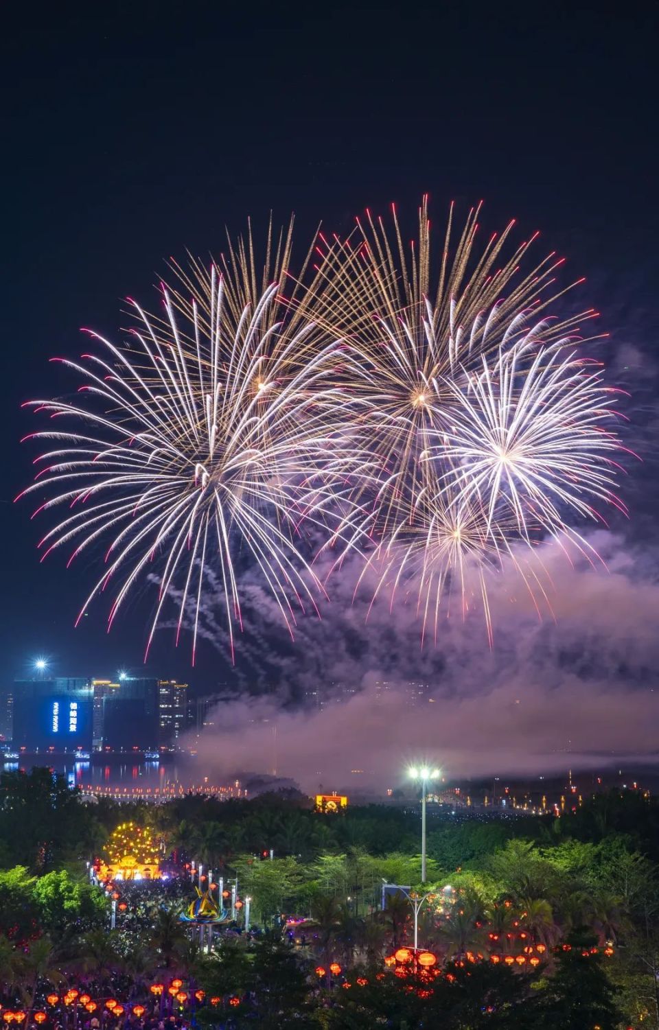 阳江烟花爆炸图片