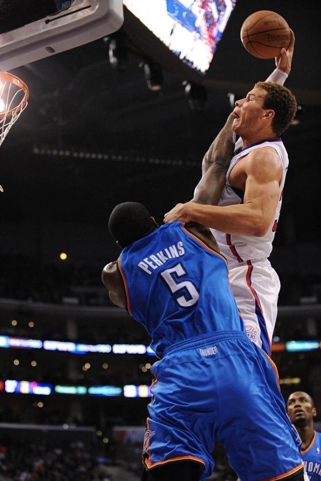 遭老詹取关!帕金斯"高光"时刻:成经典背景板 喷詹姆斯蹭热度