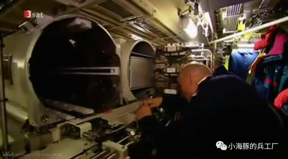 经典212型潜艇,居然无法填装鱼雷?