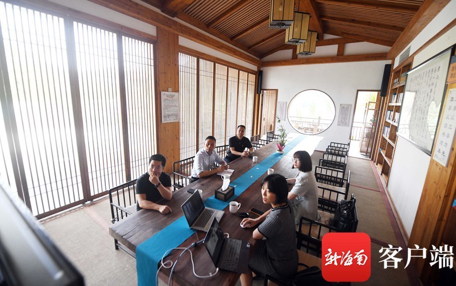 保亭神玉岛旅游度假有限公司总裁唐晓以工匠精神做好裁缝角色打造40