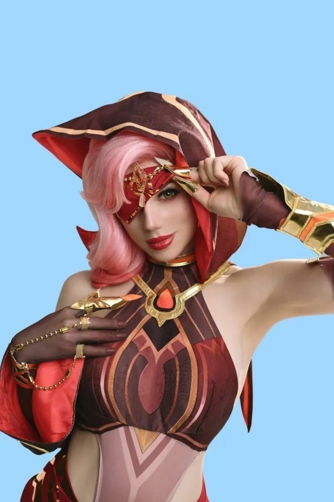 kamiko_zero是俄罗斯知名coser,之前出过其他游戏和动漫角色cos,一