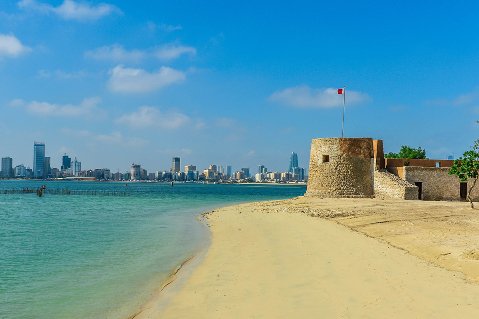 位于巴林岛北部海岸的贸易港考古遗址是一个典型的台形土墩遗址,由