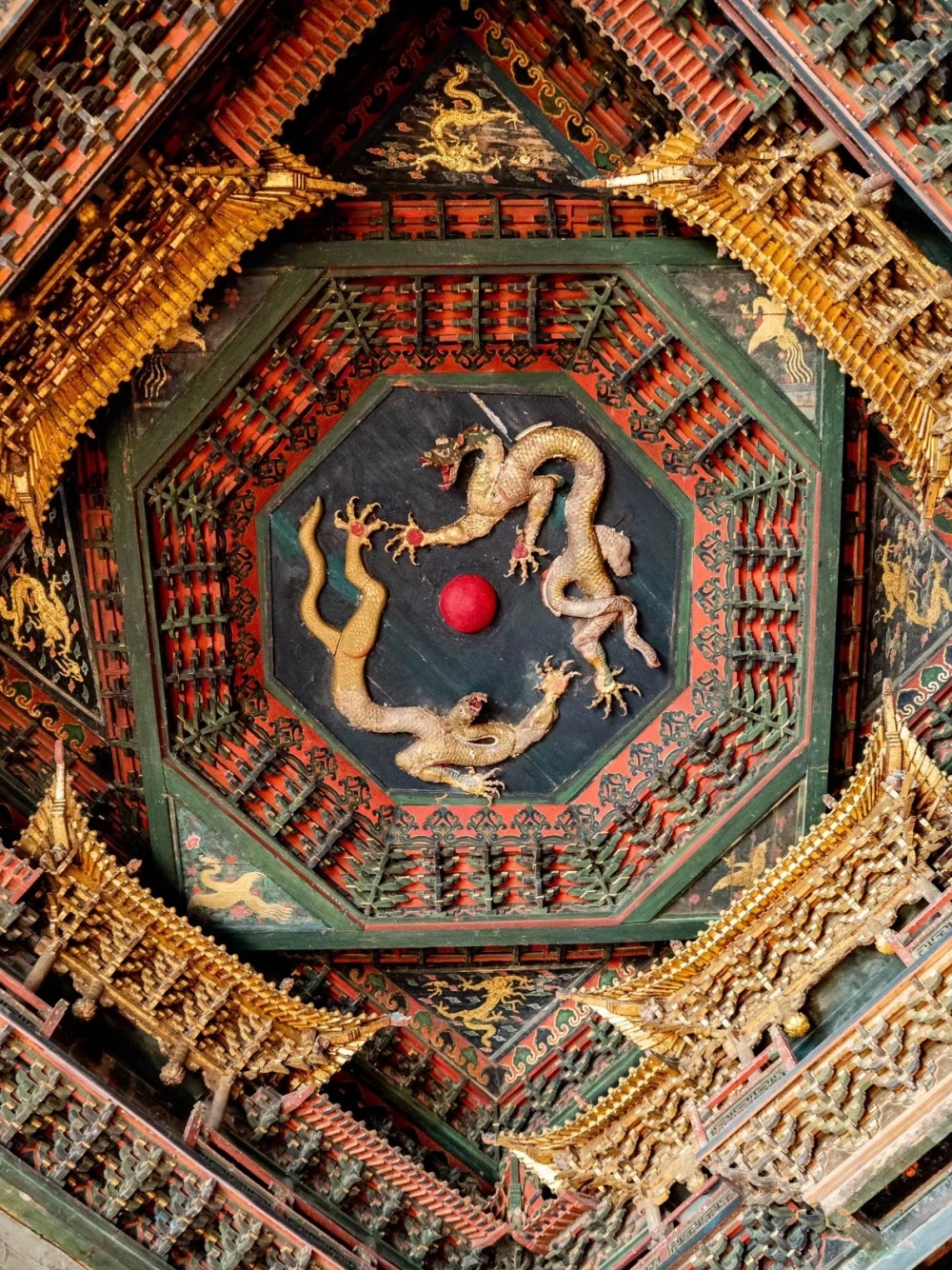 来山西看藻井,承包你的哇塞