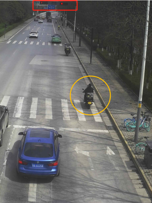 西安交警曝光8名闯红灯摩托车骑士有你吗