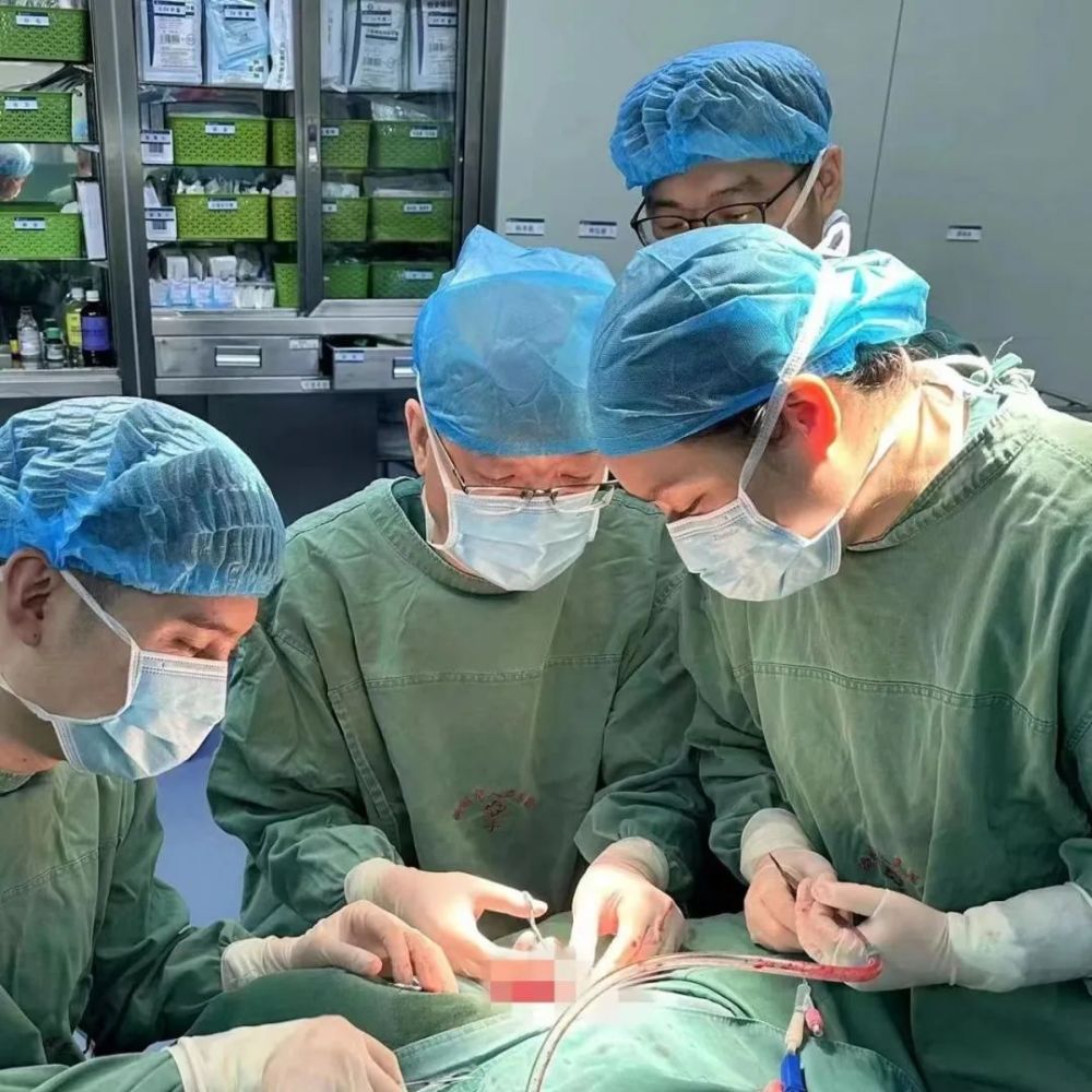 3岁的她竟然长出了"小丁丁",柳州医生助患儿恢复"真身"_腾讯新闻