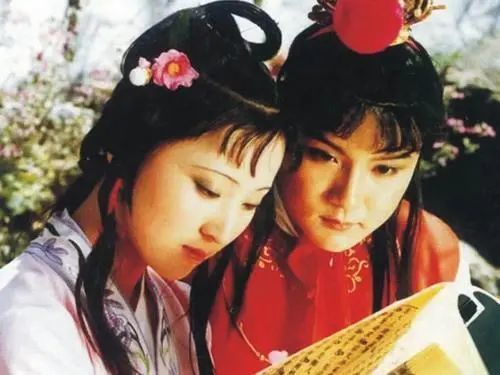 原班人马重聚，87版红楼梦35周年纪念音乐会下周登陆杭州大剧院！你知道这部经典电视剧“打卡”过杭州这些地方吗？(红楼梦30年音乐会没参加的演员是谁)