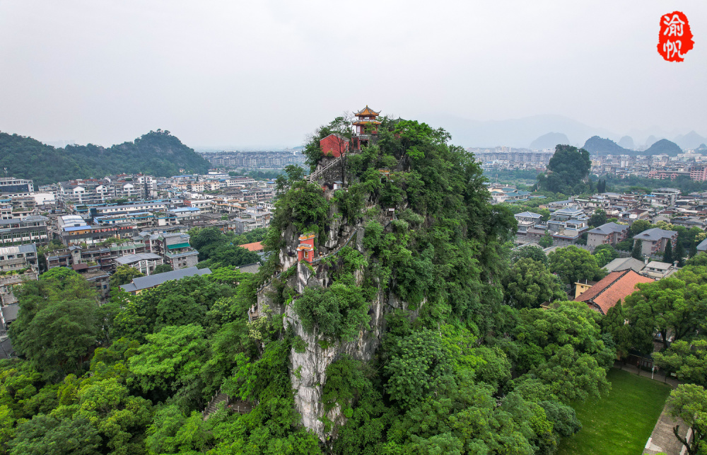 桂林必游推荐:登独秀峰俯瞰桂林山水,游靖江王府感受厚重文化
