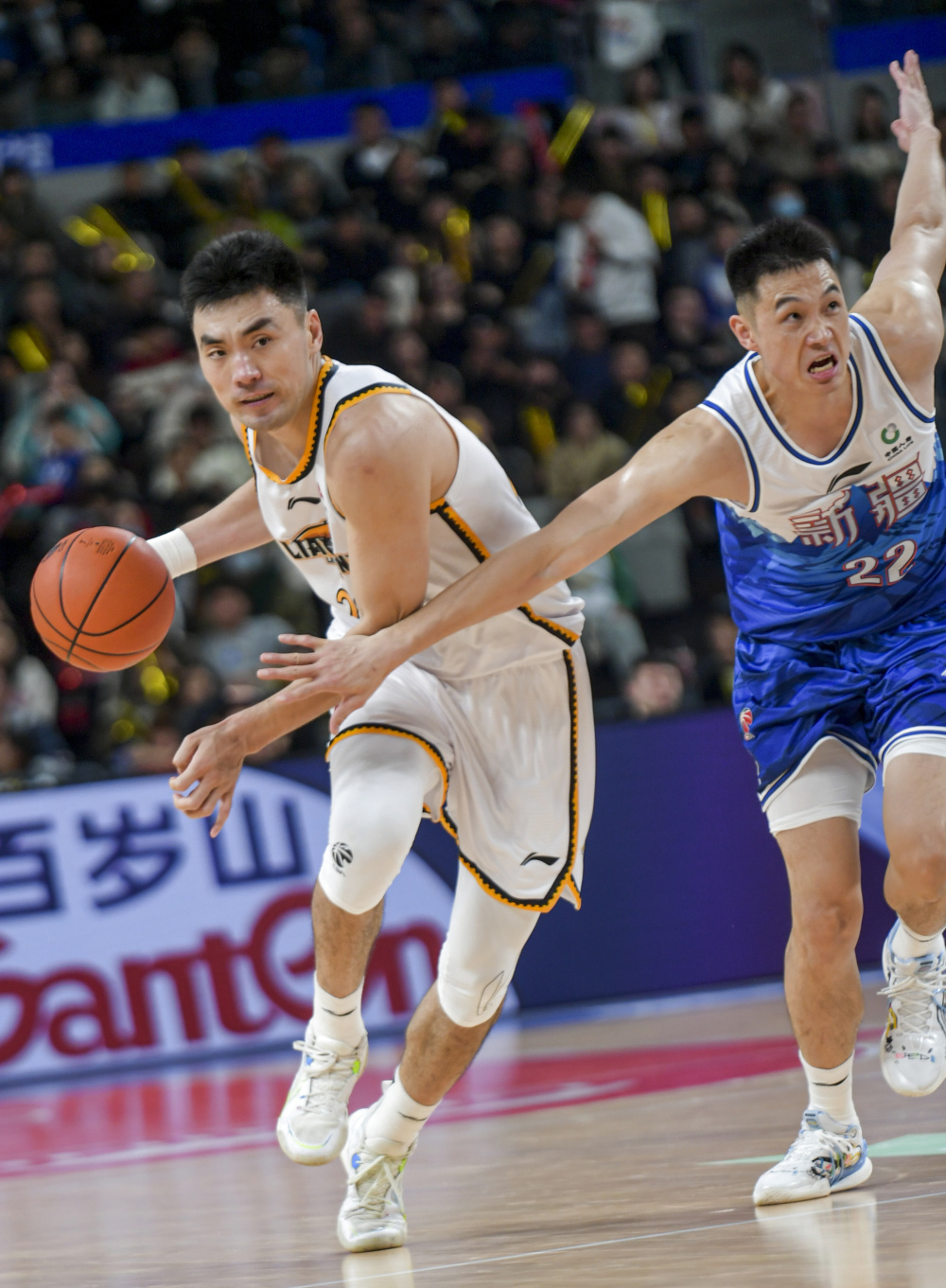 篮球cba常规赛新疆伊力特不敌辽宁本钢2