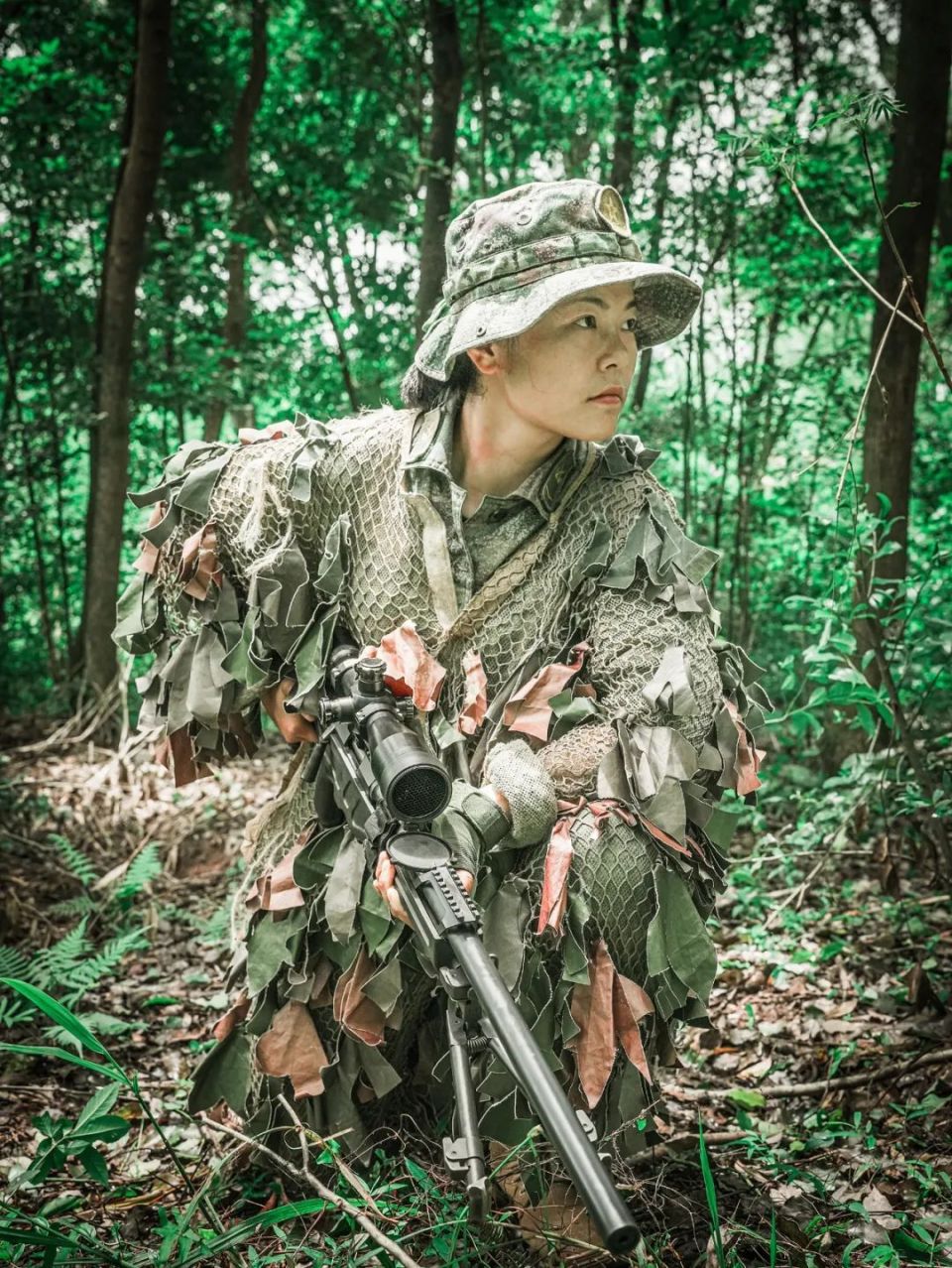 丛林深处,狙击手集训进行时!