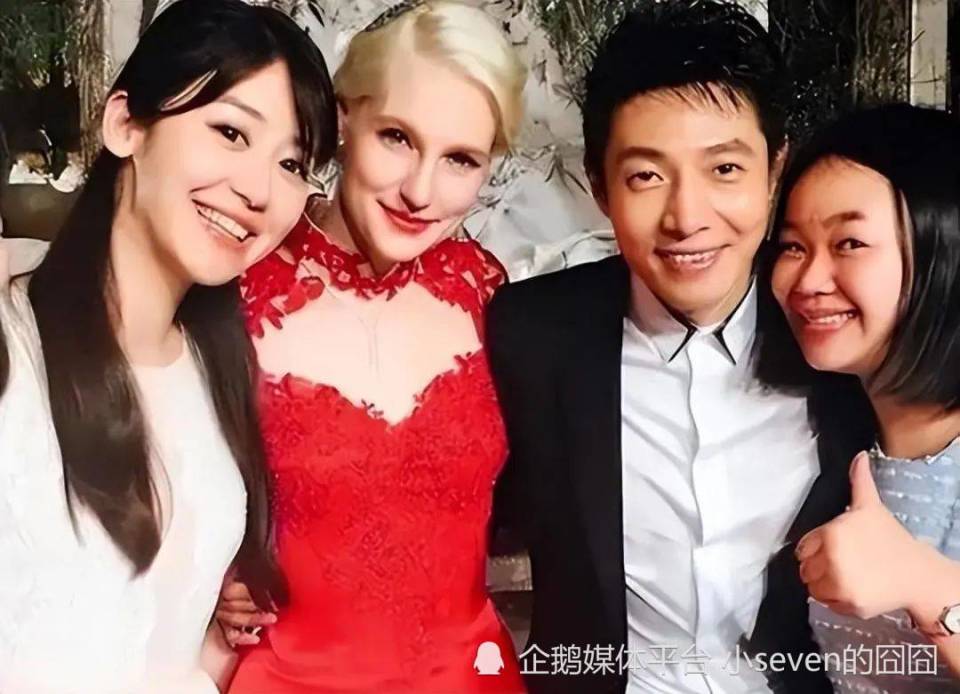 撒贝宁老婆近照曝光,36岁老态尽显,网友调侃:外国媳妇老得太快