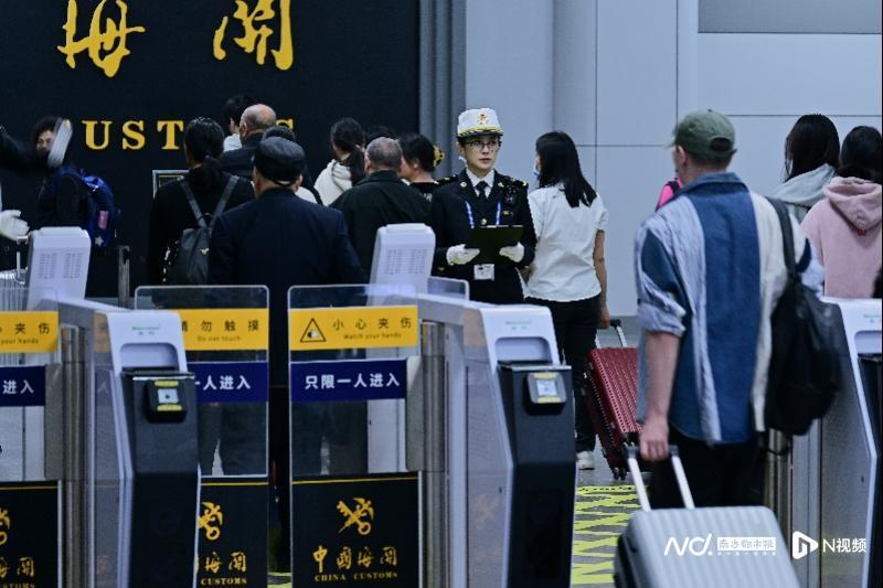 旅检题材怎么拍才好看？透过《金关》热播看懂 “国门”之重_腾讯新闻
