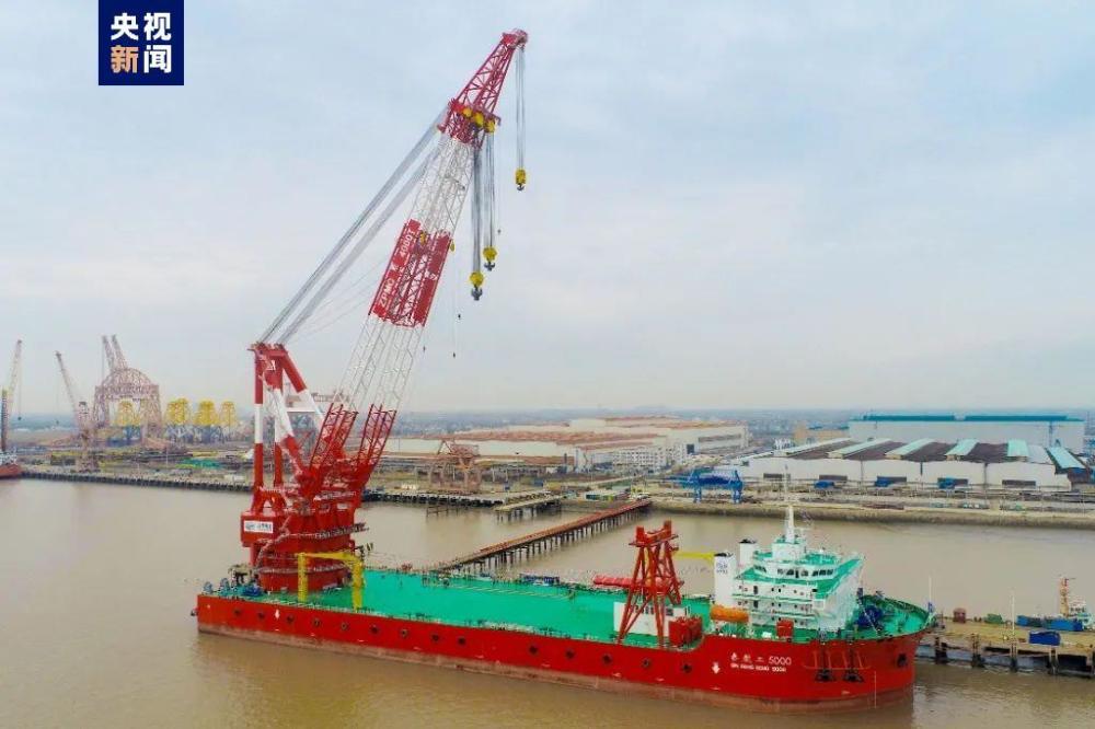 4000吨全回转起重船"秦航工5000"从江苏启东启航_腾讯新闻