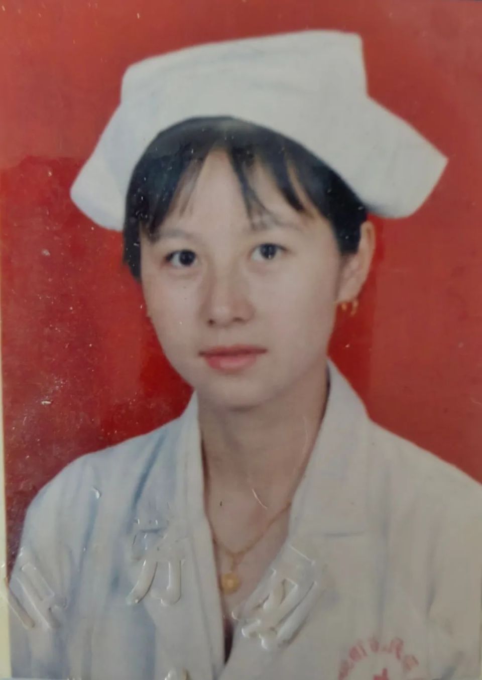 金晓燕芒市妇幼保健院副主任护师,1979年7月参加工作.