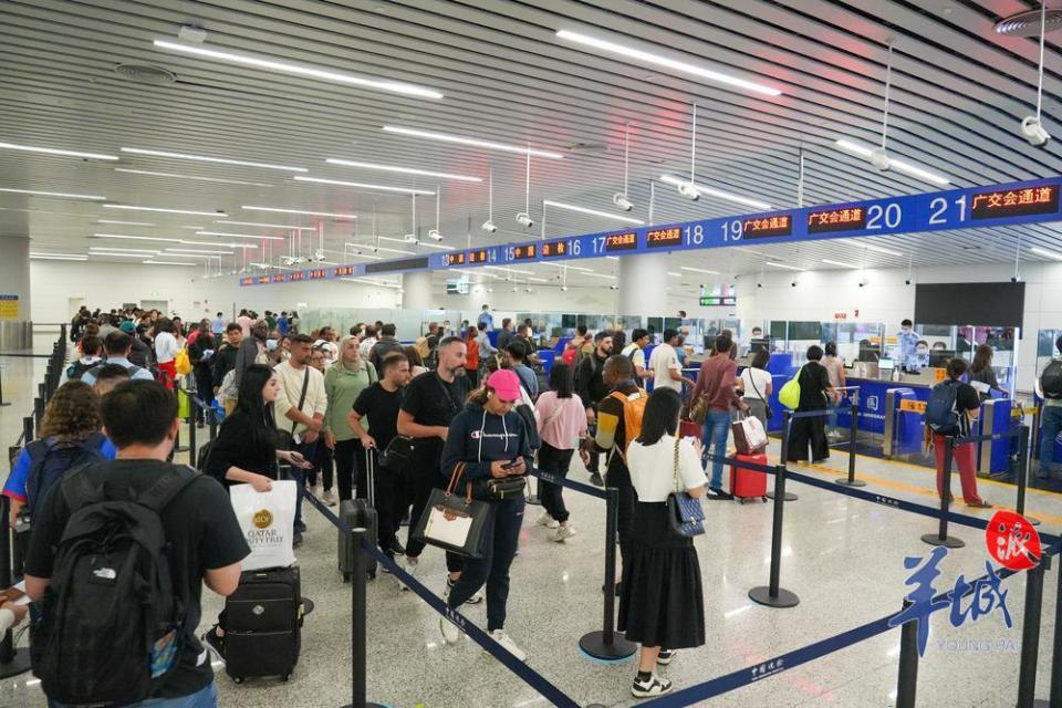 广州白云机场口岸开设广交会边检专用通道助客商高效出入境