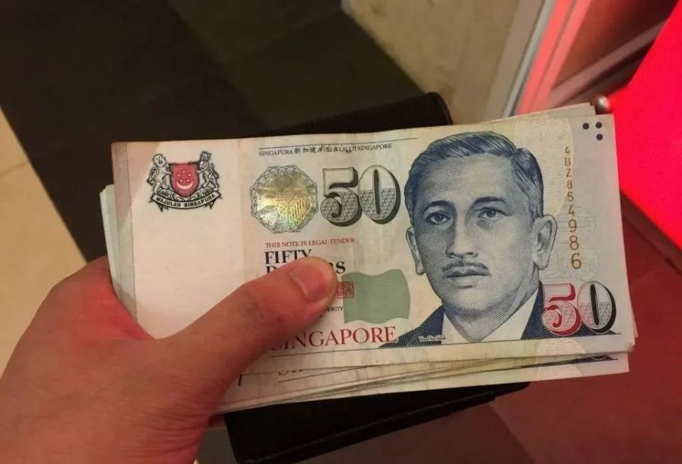 641