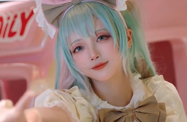 糕哥id为"糕哥枣糕daze",之所以说她非常突出,主要是因为其作品不仅