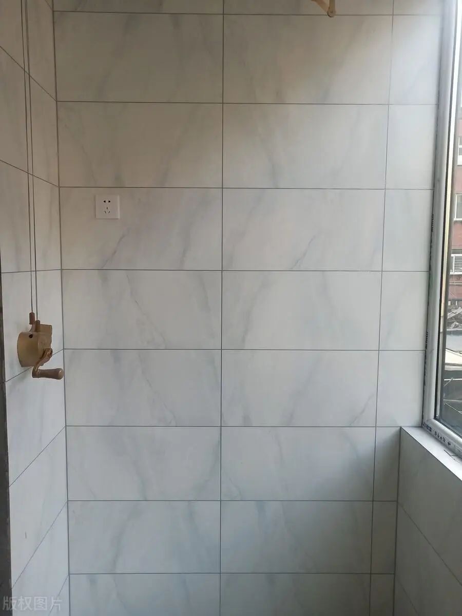 的情况下,瓷砖美缝材料选不对的话,就容易黄变,直接影响到美观效果,而