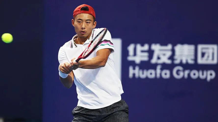 那一年的十月,张择在中网首轮战胜同胞吴迪之后,随后