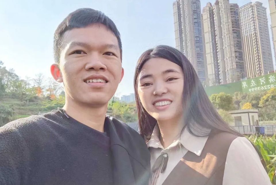 "女友不仅没有反对,还特别支持听到杨健决心二次入伍"我的青春应该再