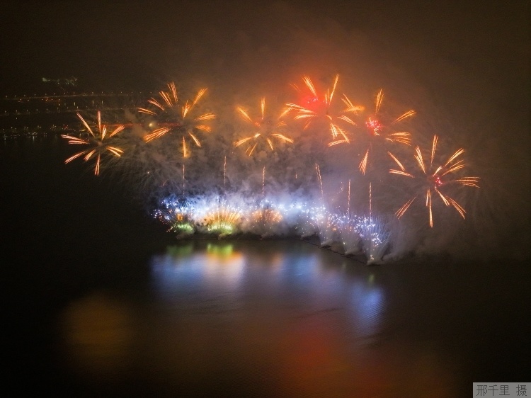 图说│2024滴水湖烟花秀精彩绽放