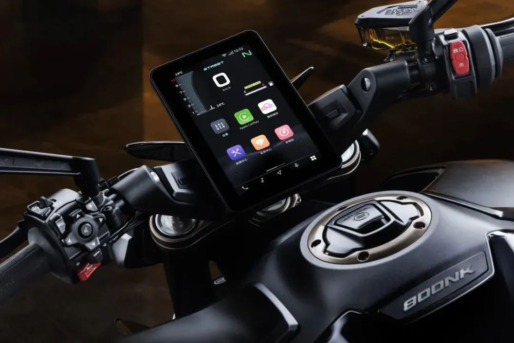 迷人的危险,春风800nk|呆子评测_腾讯新闻