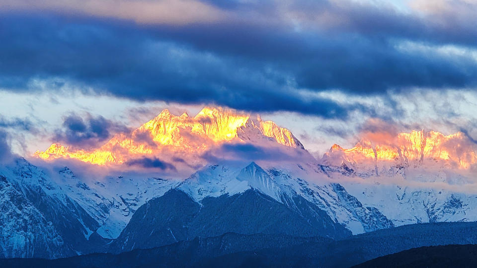 梅里雪山世界最美雪山图片